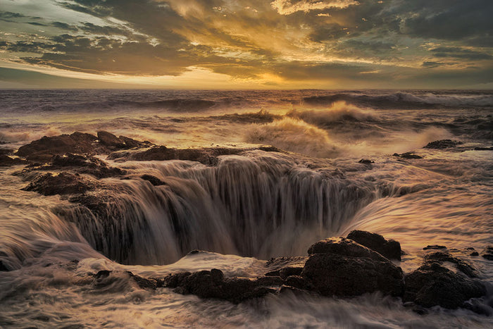 Thor's Well Wall Mural Wallpaper