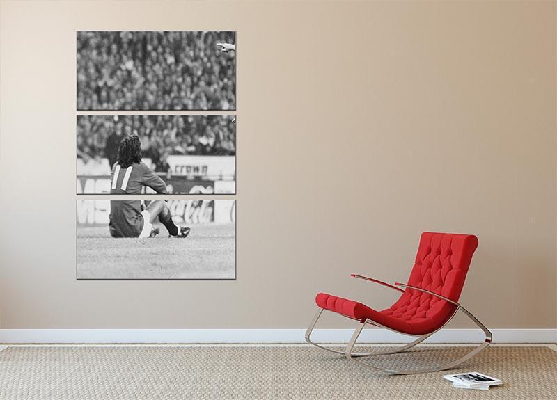 George Best Protest 3 Split Panel Canvas Print - Canvas Art Rocks - 2