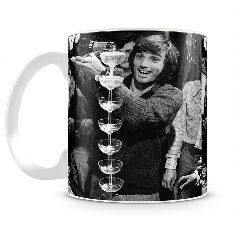 George Best pouring champagne Mug - Canvas Art Rocks - 2