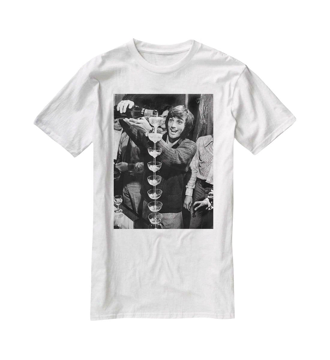 George Best pouring champagne T-Shirt - Canvas Art Rocks - 5
