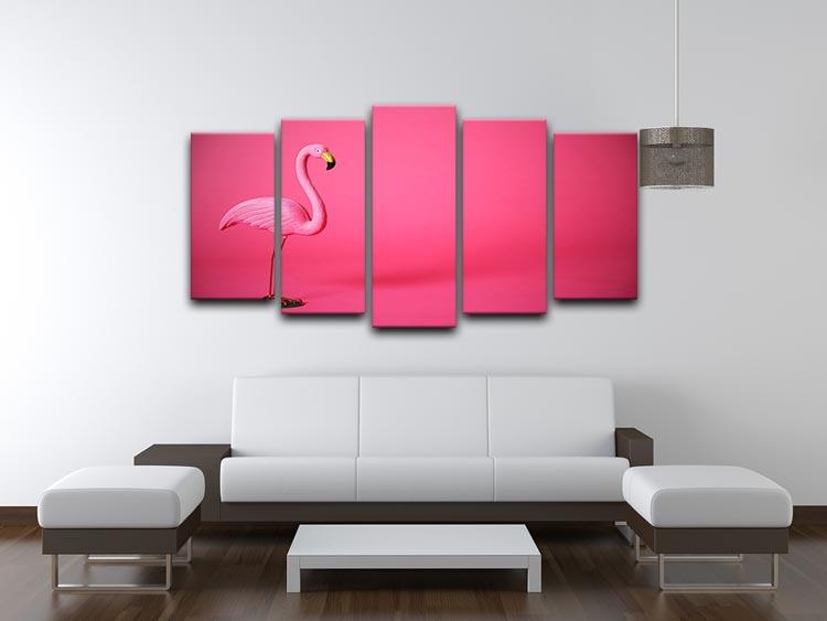 Kitsch pink flamingo in studio 5 Split Panel Canvas - Canvas Art Rocks - 3