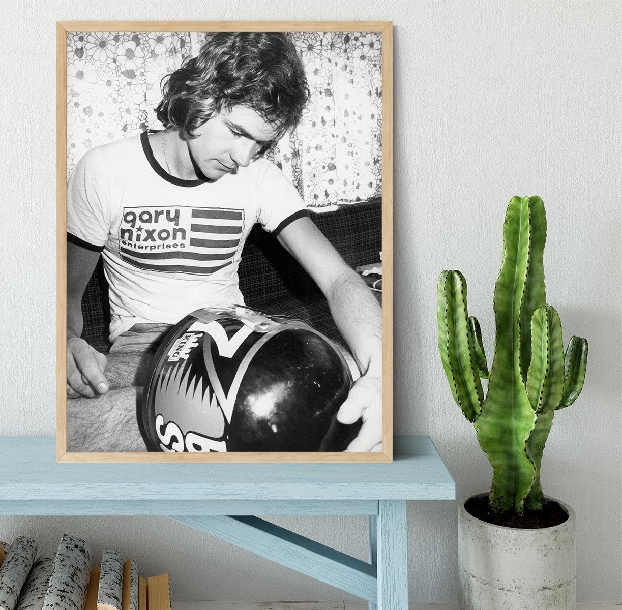 Motorcycle Racer Barry Sheene 1975 Framed Print - Canvas Art Rocks - 4