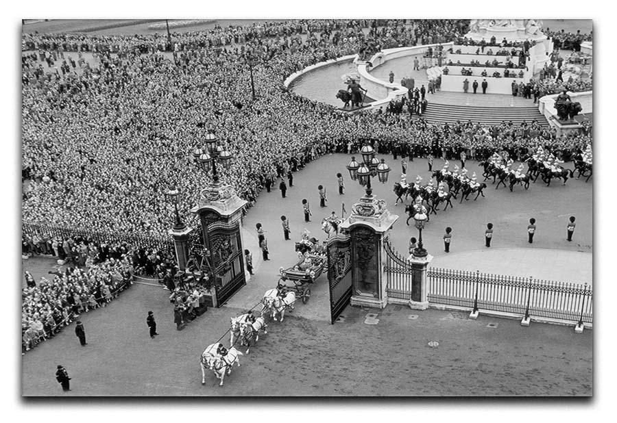 Queen Elizabeth II Coronation arriving home from a foreign tour Canvas Print or Poster  - Canvas Art Rocks - 1
