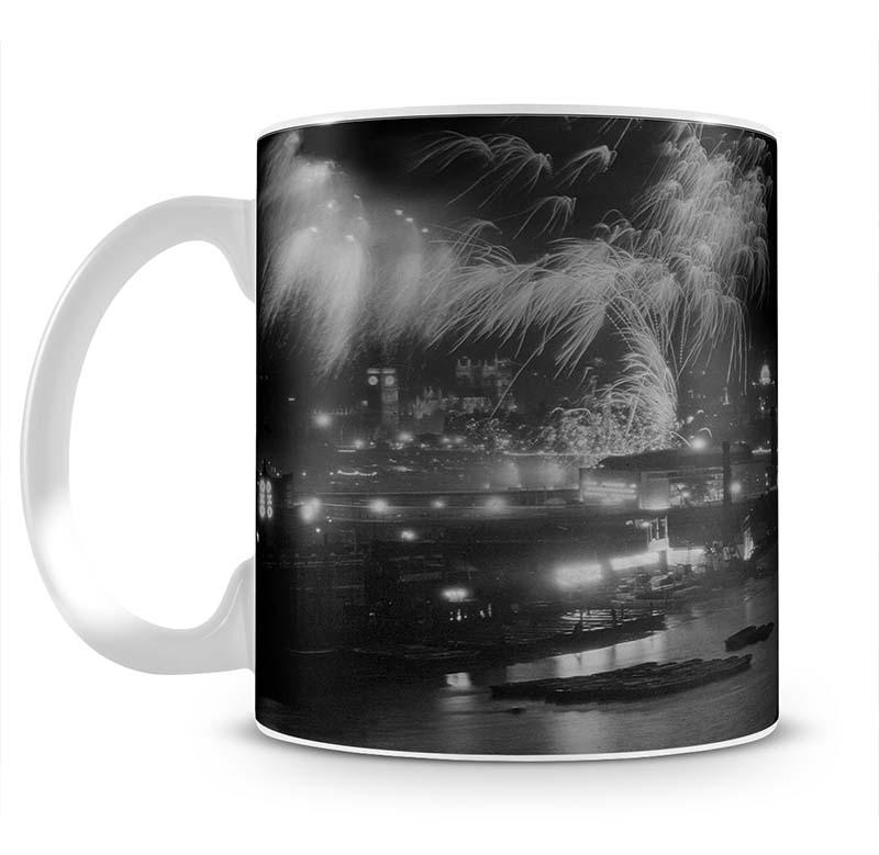 Queen Elizabeth II Coronation evening fireworks on the Thames Mug - Canvas Art Rocks - 2