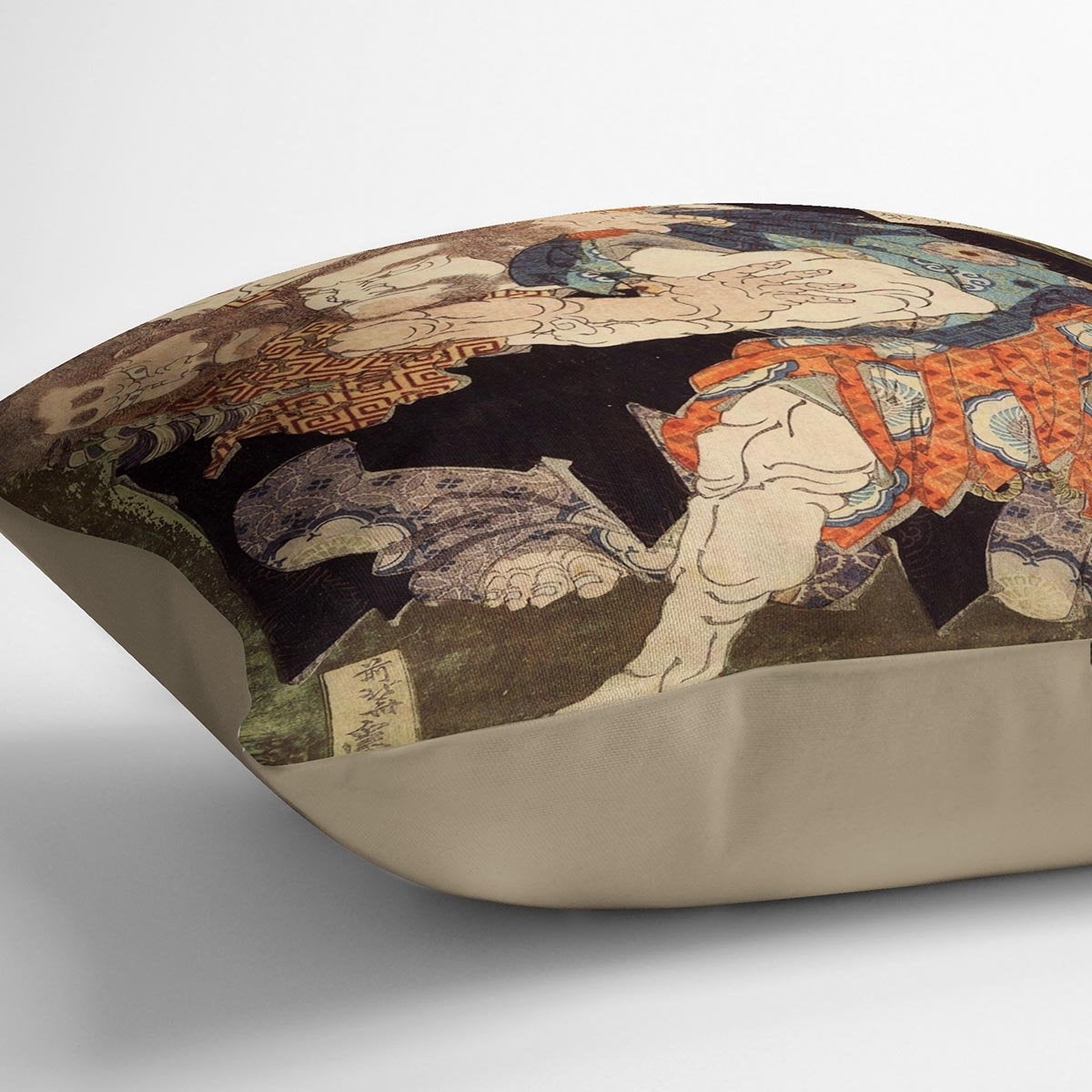 Sumo wrestlers by Hokusai Throw Pillow
