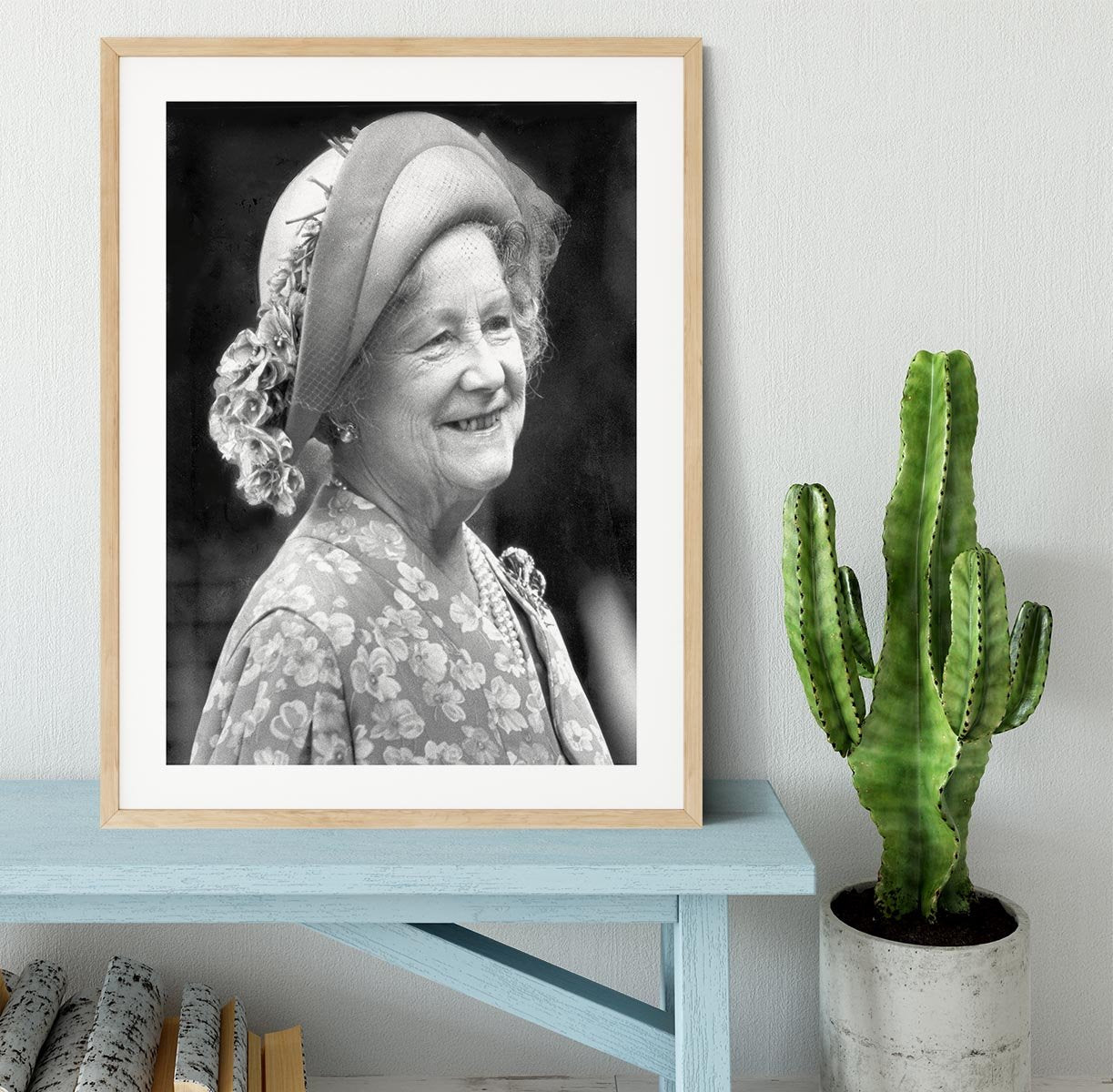 The Queen Mother at the Epsom Derby Framed Print - Canvas Art Rocks - 3