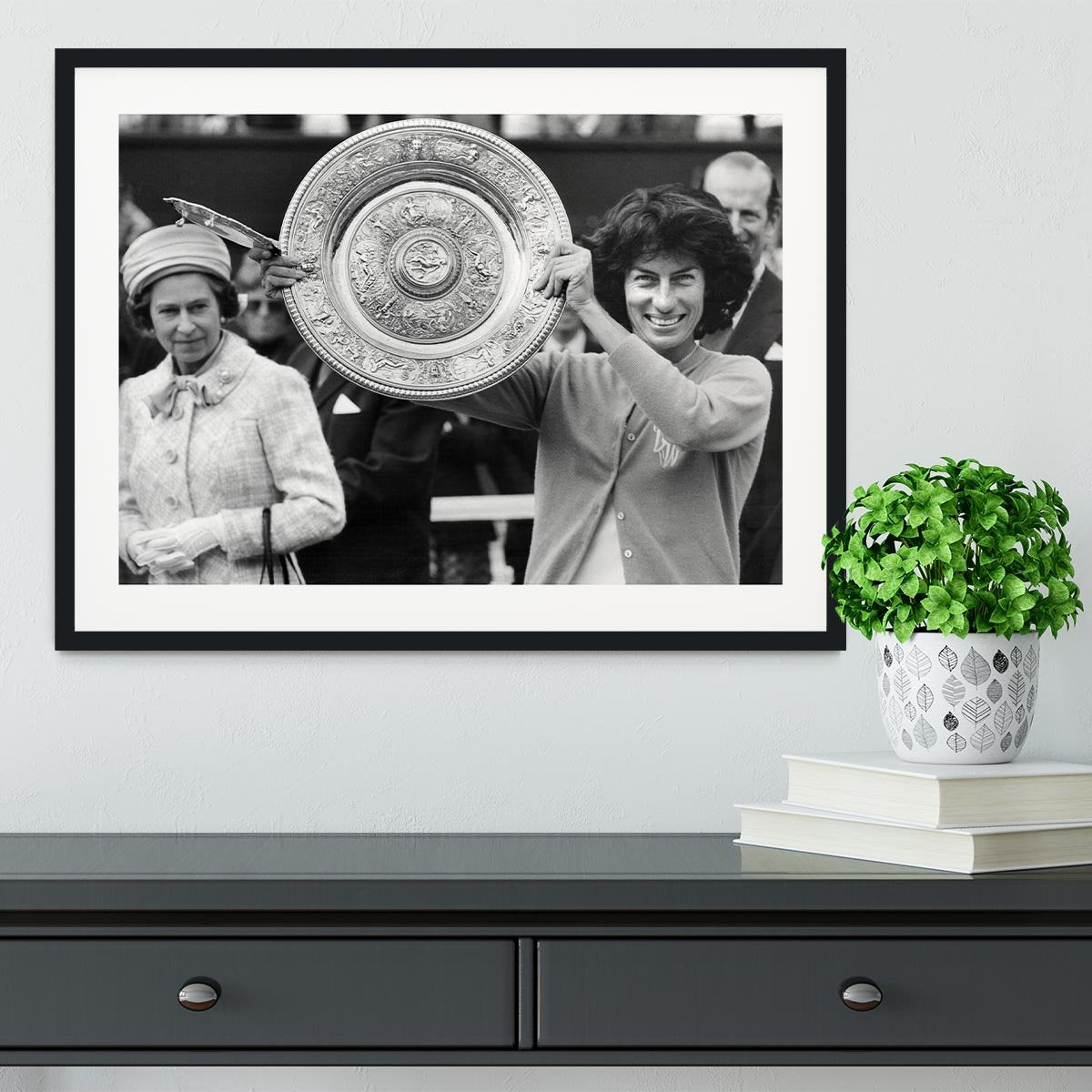 Virginia Wade tennis player Framed Print - Canvas Art Rocks - 1
