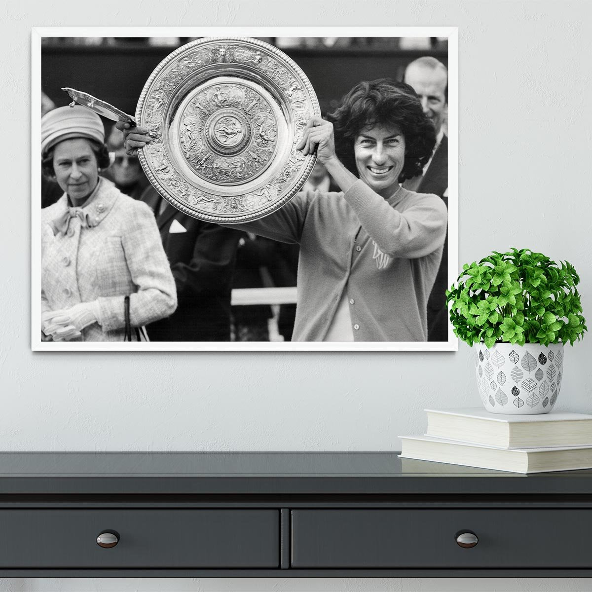 Virginia Wade tennis player Framed Print - Canvas Art Rocks -6